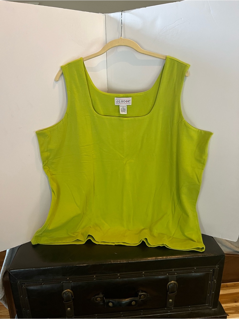J. G. Hook Lime Green Scoop Neck Tank